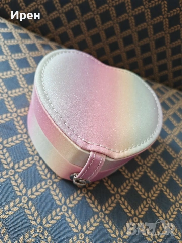 Дамски портмонета и чанти , снимка 6 - Портфейли, портмонета - 54025712