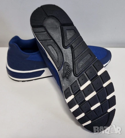 NIKE AIR MAX, 46 номер, като нови , снимка 2 - Маратонки - 54422014