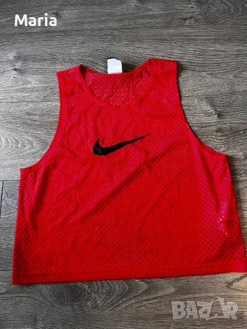 Оригинален тренировъчен потник Nike – размер S-M