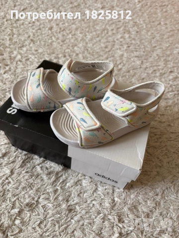 Adidas сандали 24 номер , снимка 3 - Детски сандали и чехли - 54728079