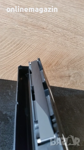 Видеокасета " УБИЕЦ ПОД ПРИЦЕЛ " VHS, снимка 6 - Други жанрове - 54099106