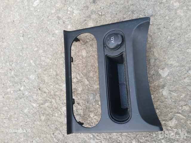 Централна конзола за Nissan Qashqai I (12.2006 - 04.2014)