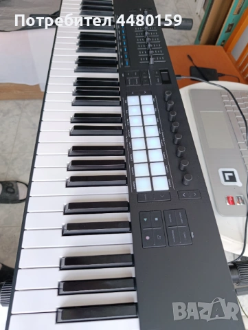 Novation Launchkey 61 MK4 в отлично състояние