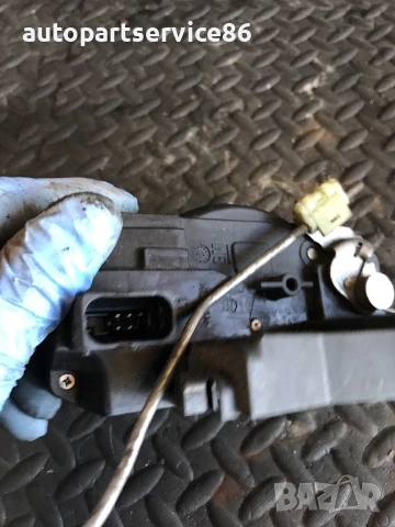 Брава за предна лява врата за Vauxhall Opel Vectra C (2002-2006) 13210771, снимка 3 - Части - 54968616