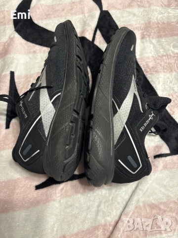 Brooks gote tex 46 номер-оригинален, снимка 3 - Маратонки - 54683198