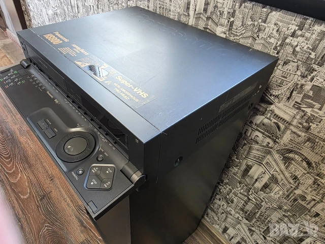 Продавам видео S-VHS Panasonic NV-HS800, снимка 7 - Плейъри, домашно кино, прожектори - 54144790