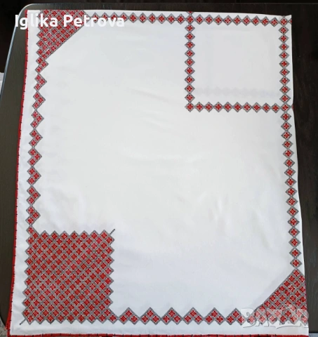 Ръчно, бродирана покривка , снимка 6 - Антикварни и старинни предмети - 54517421