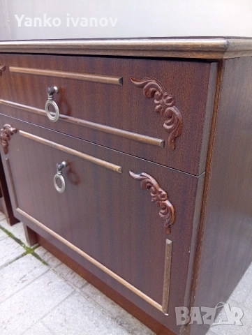 Нощни шкафчета, снимка 4 - Шкафове - 54302503