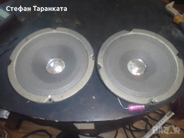 Американски говорители затворен обем цената е за двата броя говорители 