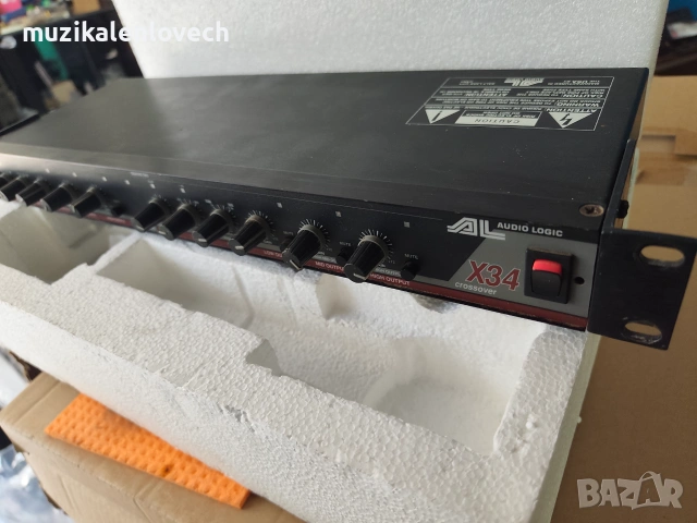 Audio Logic X34 (JBL M553) Professional Active Crossover (Made in USA) кросоувър процесор, снимка 2 - Ресийвъри, усилватели, смесителни пултове - 55143268