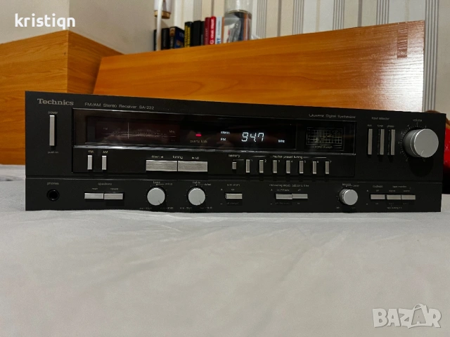 Technics SA-222 в много добро състояние