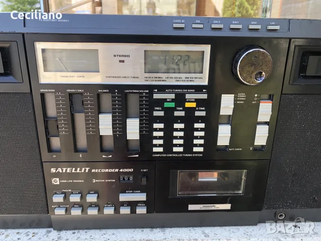 Grundig Satellit Recorder 4000 – Stereo Radio Cassette
, снимка 10 - Радиокасетофони, транзистори - 55432711