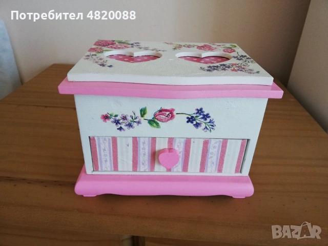 Мини тоалетка дървена с огледало, РЪЧНА декорация, снимка 4 - Други - 55229474