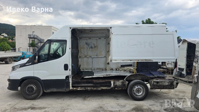 Ивеко Дейли 35/11, снимка 14 - Бусове и автобуси - 55225343