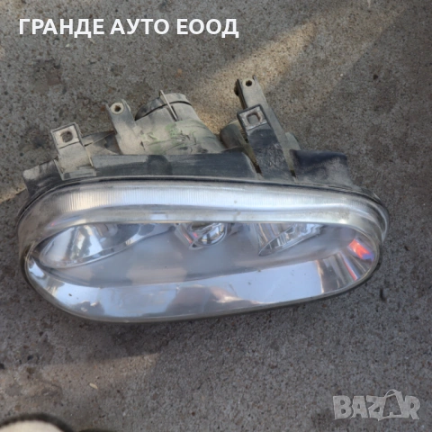 Десен фар  за Фолксваген Голф IV, снимка 2 - Части - 54565290