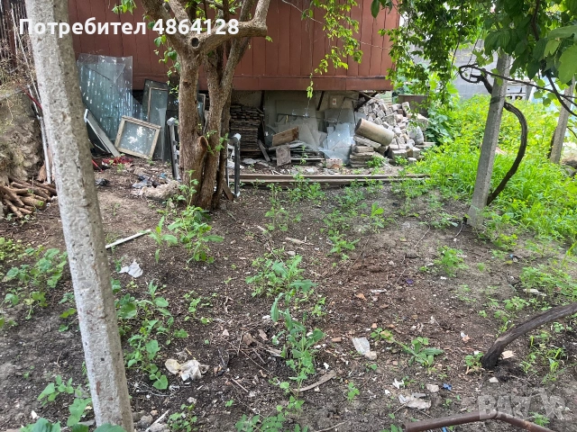 Къща с двор и гараж в центъра, снимка 10 - Къщи - 54999307