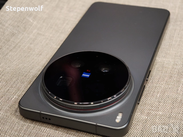 Нов Vivo X300 Ultra 12/512 - 6.82"; SD8 Elite Gen5; Zeiss 200mpx; 6600mAh 100w, снимка 4 - Други - 54944240