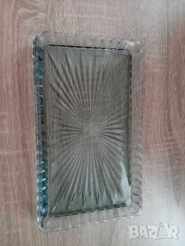 Синьо кристално плато от 80 те години