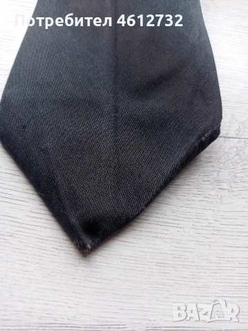Оригинална вратовръзка Gucci, снимка 9 - Други - 54080043