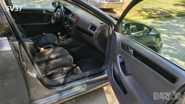 vw jetta 1.6 tdi bluemotion ръчка, снимка 9 - Автомобили и джипове - 54383270