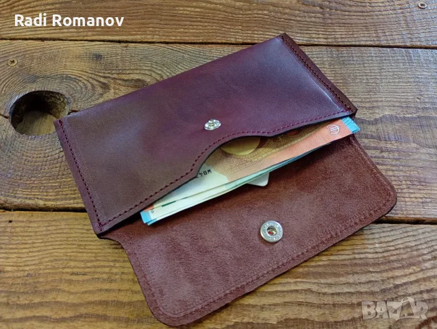 Дамски кожен портфейл 
