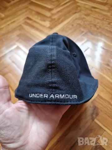 Страхотна шапка с козирка UNDER ARMOUR,един размер , снимка 5 - Шапки - 54520425