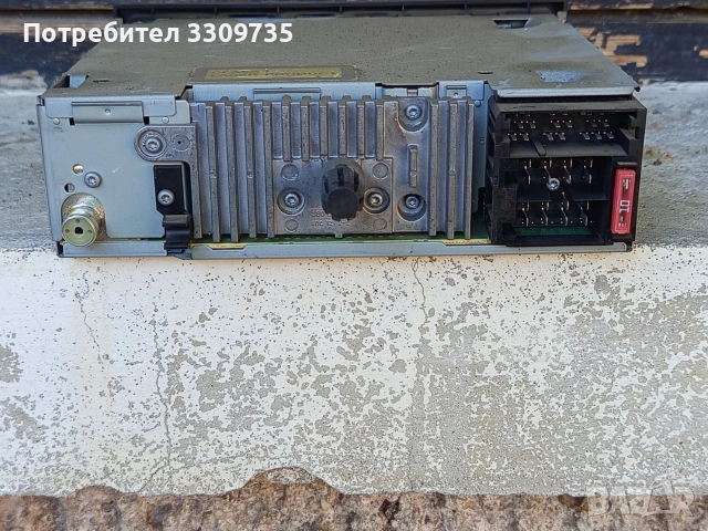 Фабрино оргинално СД-радио за Дачия, снимка 3 - MP3 и MP4 плеъри - 55058299