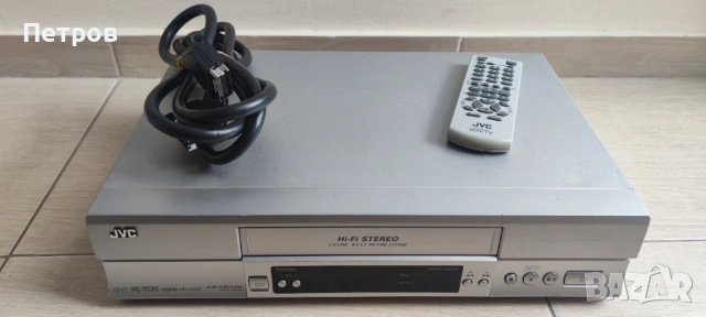 Видео JVC VHS , снимка 2 - Плейъри, домашно кино, прожектори - 54088713