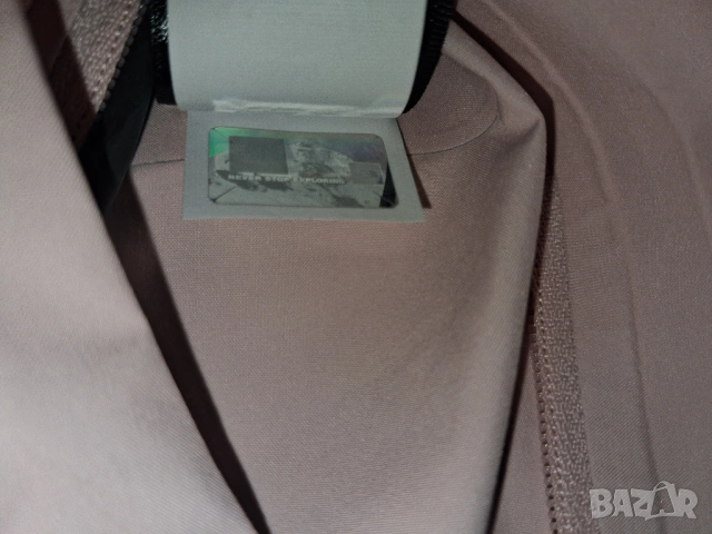 2 броя - The North Face  (М) и (L) дамско яке Gore tex и пух, снимка 6 - Якета - 48351892