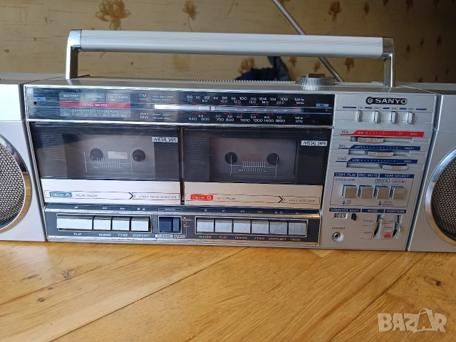 SANYO M W 22K, снимка 2 - Радиокасетофони, транзистори - 54398750