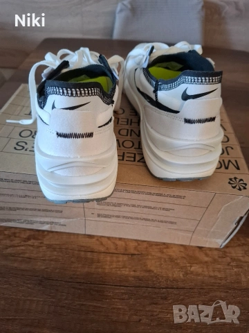 Маратонки NIKE, снимка 3 - Маратонки - 54979277