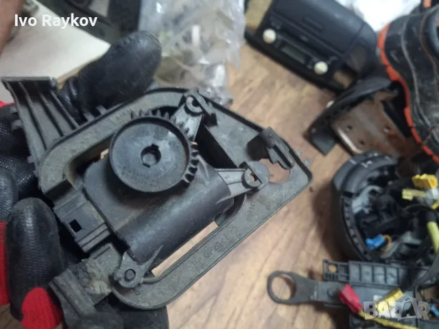 Моторче клапи парно Skoda Fabia I (6Y) , 6Q0820536B,, снимка 2 - Части - 55538770
