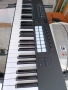 Novation Launchkey 61 MK4 в отлично състояние, снимка 1