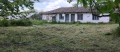 Къща с двор и фотоволтаична централа 30 kWp, снимка 1