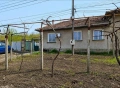 Продавам имот в тихо и спокойно село , снимка 1