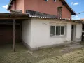 Просторна триетажна къща с голям двор и панорамна гледка към Рила – с. Червен брег, снимка 9