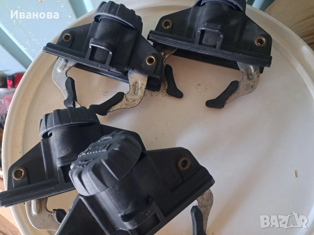 Захвати Thule Powerclick g3, снимка 8 - Аксесоари и консумативи - 55177568