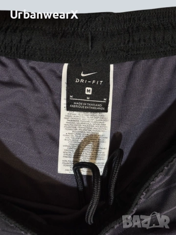 Мъжки бермуди / шорти Nike размер М, снимка 2 - Къси панталони - 54711743