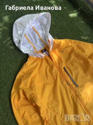 Дамска лека ветровка Nike Vapor, снимка 2 - Якета - 55421375