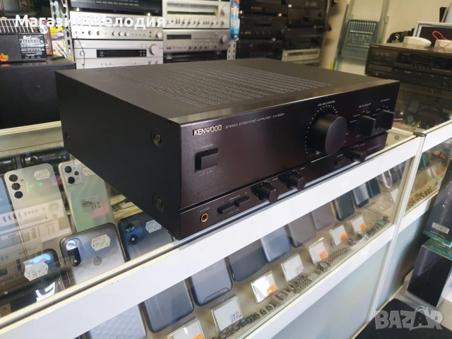 Усилвател Kenwood KA-3020 Black В отлично техническо и визуално състояние., снимка 6 - Ресийвъри, усилватели, смесителни пултове - 54914252