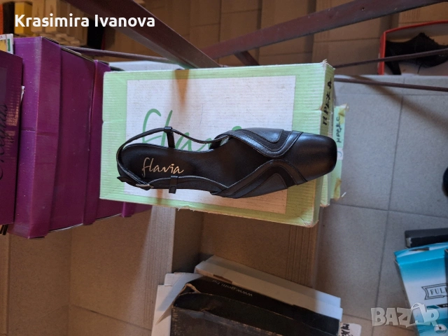 нови обувки естествена кожа цвят черно 