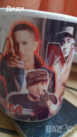Продавам чаша на Еминем , снимка 2 - Чаши - 53969102