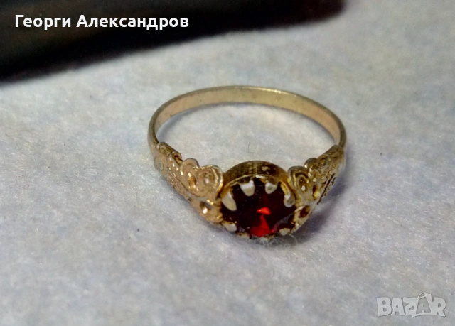 Старинен ПОЗЛАТЕН АЖУРНО ОРНАМЕНТИРАН РУСКИ ПРЪСТЕН с БЛЕСТЯЩ ГРАНАТ Ръчно Ювелирно Фасетиран, снимка 2 - Антикварни и старинни предмети - 54307053
