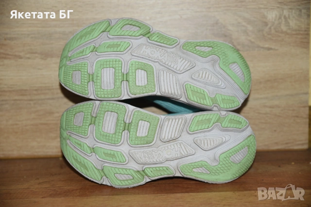 Hoka оригинални маратонки, размер 40 2/3, снимка 5 - Маратонки - 54009274
