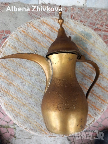 много стара арабска / дала / - кафеник