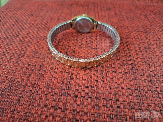 Позлатен дамки винтидж часовник GÜTHRA, снимка 4 - Дамски - 54014441