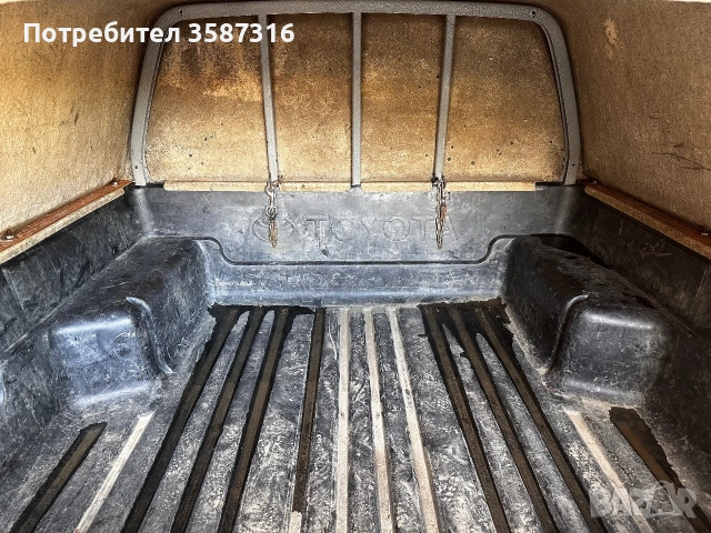 Toyota Hilux D-4D, снимка 9 - Автомобили и джипове - 55178668