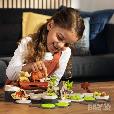 Ravensburger GraviTrax Junior - Комплект Цар Лъв е интерактивна система за изграждане на писти с топ, снимка 6 - Конструктори - 54976012