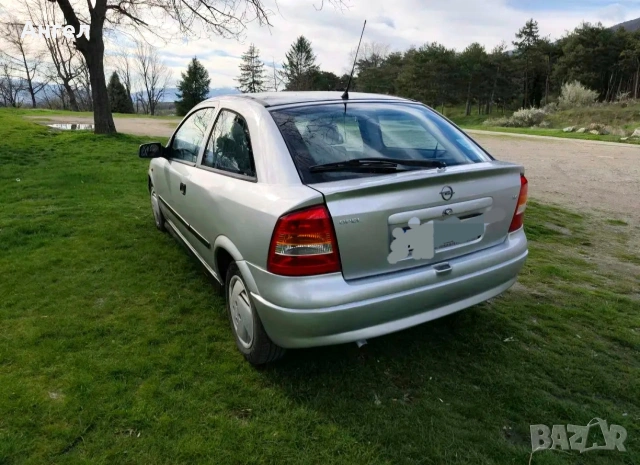 Opel Astra 1.6 автомат, снимка 2 - Автомобили и джипове - 54575987
