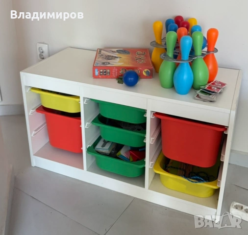 Шкаф за съхранение на играчки 